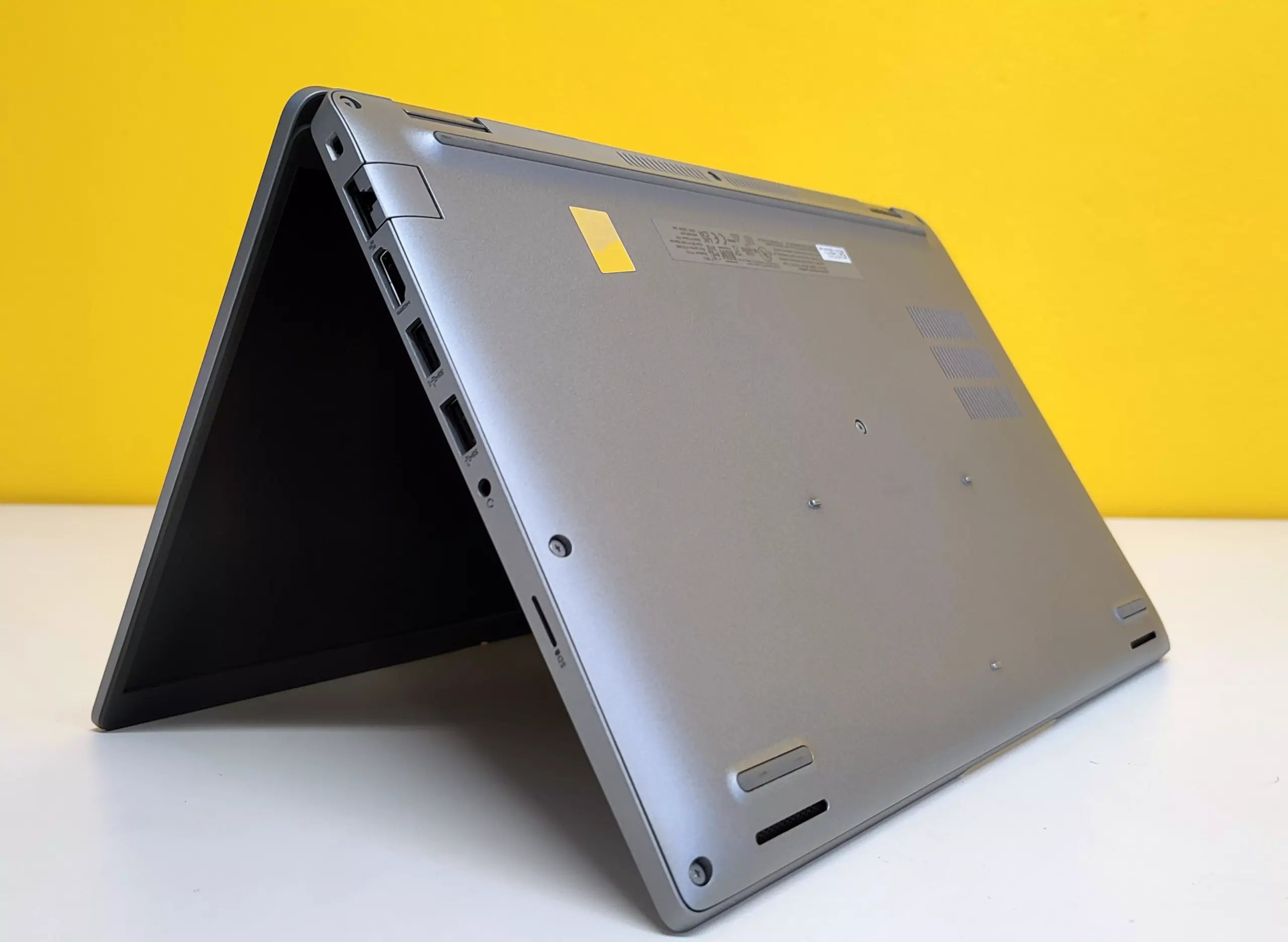Dell Latitude 5430 generalüberholtes Notebook 14″ FullHD | Intel Core i7-1255U | RAM 16GB | SSD 512GB | WiFi Bluetooth HDMI USB Typ-C Windows 11 Pro US-Tastatur Dell Latitude 5430 generalüberholtes Notebook 14″ FullHD | Intel Core i7-1255U | RAM 16GB | SSD 512GB | WiFi Bluetooth HDMI USB Typ-C Windows 11 Pro US-Tastatur